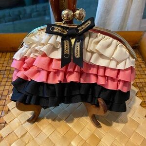 LeSportsac Rare Manoush Bisous Frill Clutch Bag💕